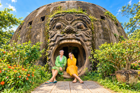 Guided Bike Tour to Buddha Park & Friendship Bridge 4 Hours Bike Tour to Buddah Park without workshop
