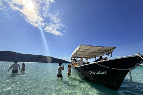 La Paz: Espíritu Santo Island, Balandra Beach, and Sea Lions – All-Inclusive La Paz: Espíritu Santo Island and Balandra, All-Inclusive