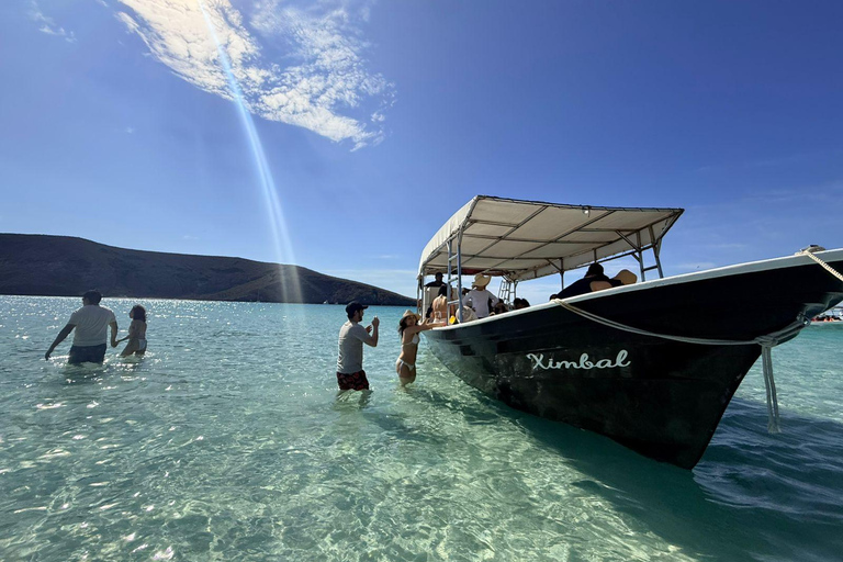 La Paz: Espíritu Santo Island, Balandra Beach, and Sea Lions – All-Inclusive La Paz: Espíritu Santo Island and Balandra, All-Inclusive