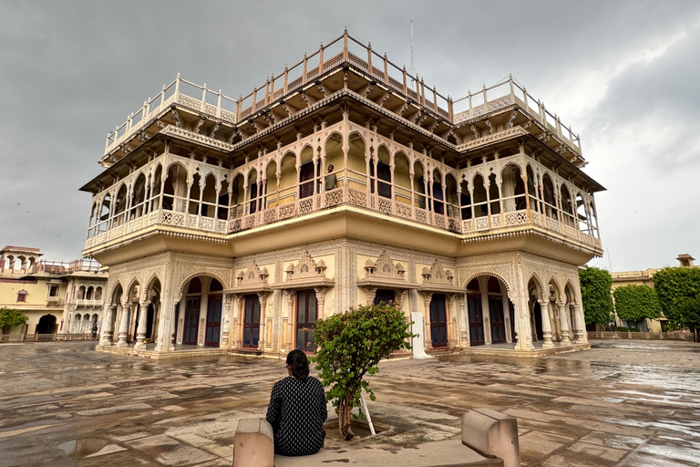 &quot;Jaipur&#039;s Living Heritage: A Walk Through Time&quot;Jaipur By Walk: Flower Market, Temples &amp; Royal Landmarks