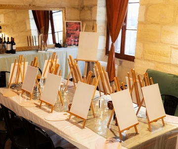 Introdução à pintura com vinho tinto