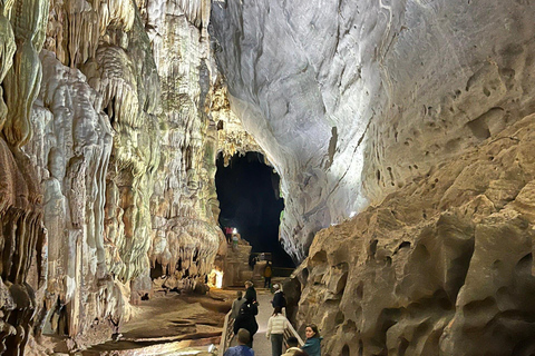 HUE - VISITE DE LA GROTTE DE PHONG NHA EN GROUPE LES JOURS IMPAIRS