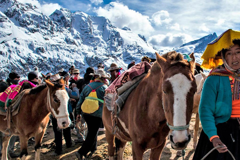 Cusco : Montagne de l&#039;arc-en-ciel avec repas et vallée rouge (en option)