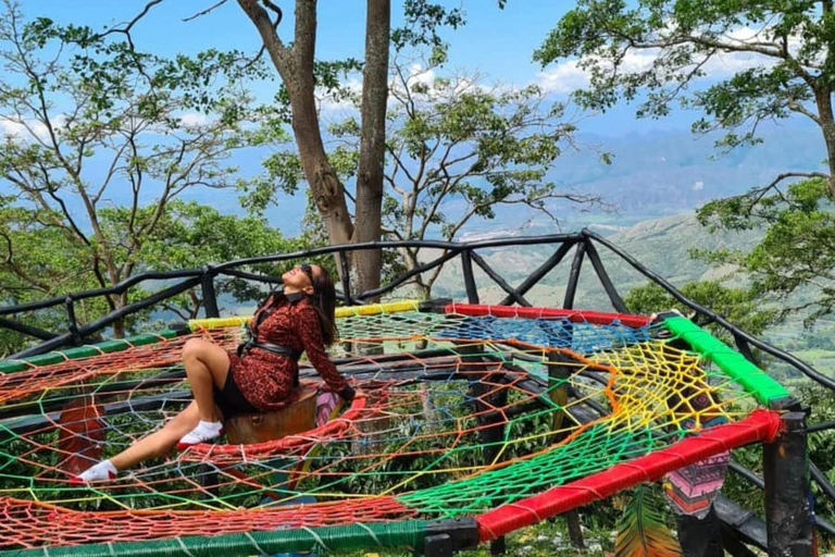 HUILA VIEWPOINTS MANO DEL GIGANTE