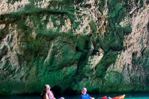 Xàbia: San Antonio Marine Reserve Snorkel- och grottkajaktur