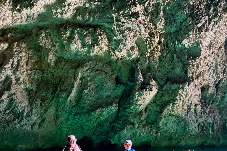 Xàbia: Riserva marina di San Antonio Snorkeling e tour in kayak nelle grotte