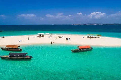 Zanzibar: Prison Island e Nakupenda, tour in barca con pranzo