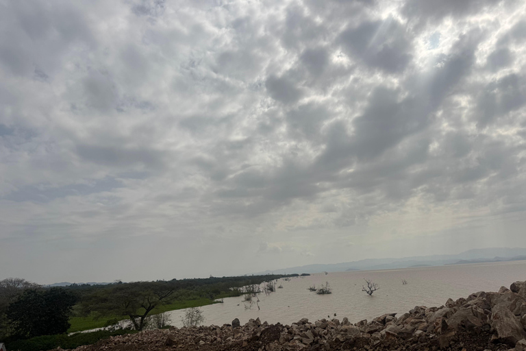 Addis Ababa: Gondar, Gorgora, and Bahir Dar 6-Day Tour