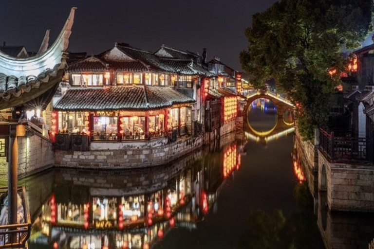 Shanghai: Xitang Night Water Town & Paddleboard Trip