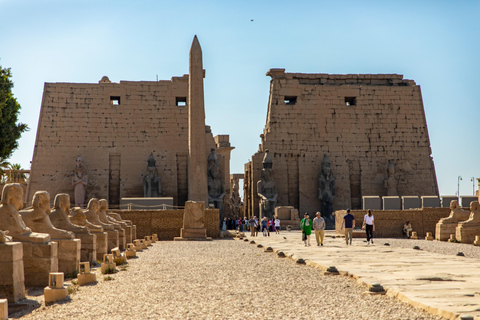 Hurghada: Luxor East & West Bank Tour with Opt. Tutankhamun Private Guided Tour with Lunch