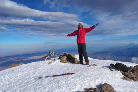 Arequipa: Chachani 2 days :| Lunch - camping |