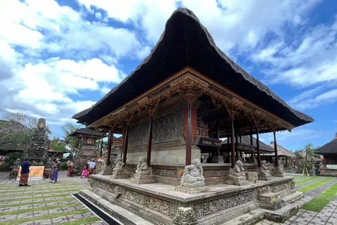 Bali: Templo de Batuan, Floresta dos Macacos, Cascata de Kato Lampo