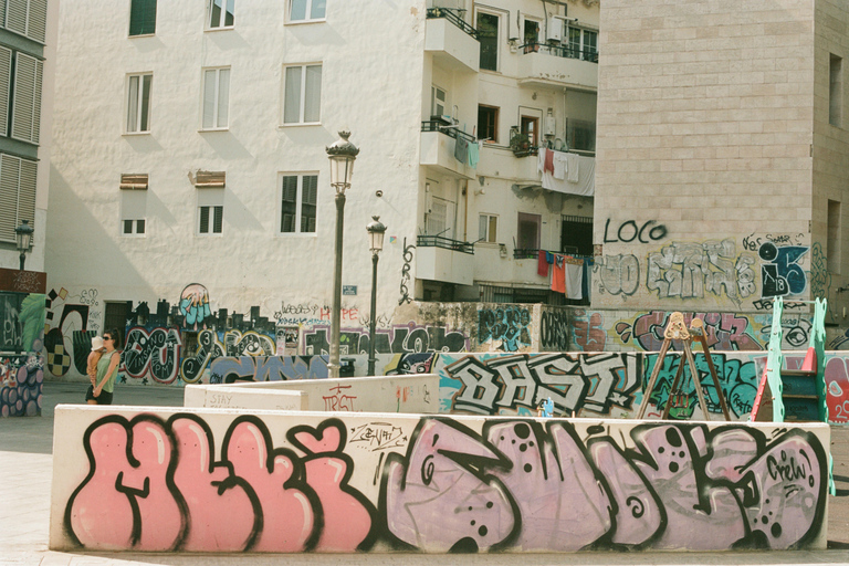 Valencia: Walking Tour of City Highlights with tastings