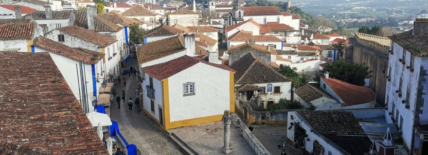 Visite privée Journée médiévale Obidos, vague de Nazare et surf de Peniche