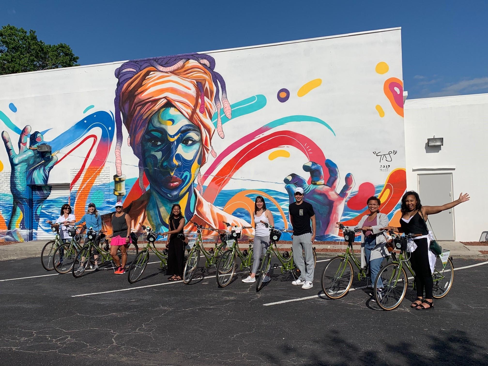 St. Petersburg: Mural Biking Tour