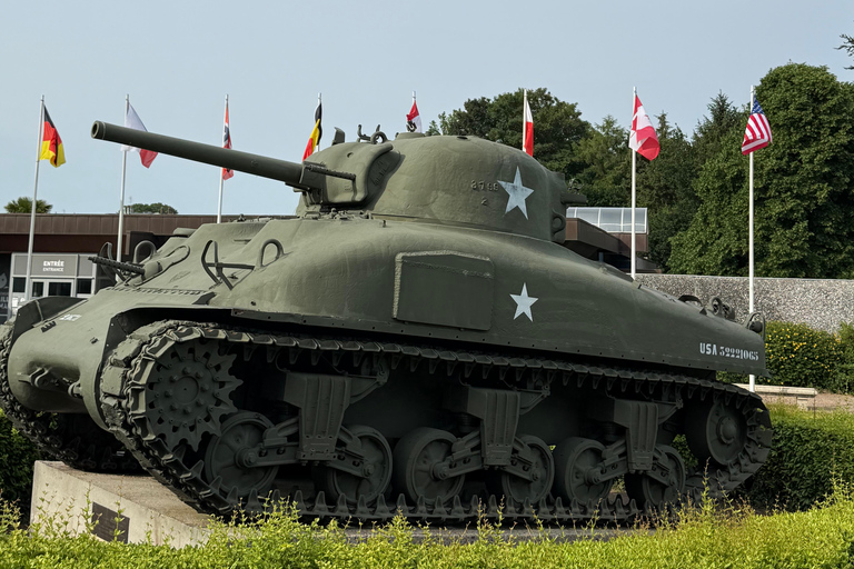 Paris: Normandy D-Day, Omaha Beach & American Cemetery Paris: Normandy D-Day Round-Trip Experience