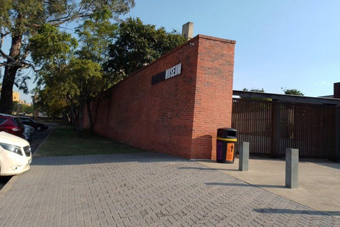 Johannesburg: Private City, Soweto, & Apartheid Museum Tour