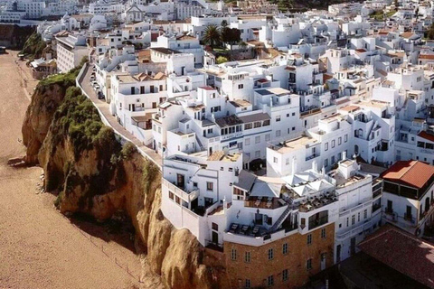 Albufeira : Visite à pied de la vieille ville avec Tapas et Vin