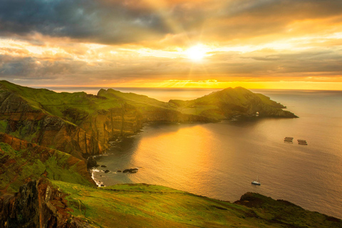 Madeira: Tour Privado Amanecer y Caminata con Desayuno