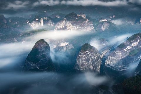 من غويلين: جولة قمم دانشيا ومسارات قبائل قوانغشي-هونان