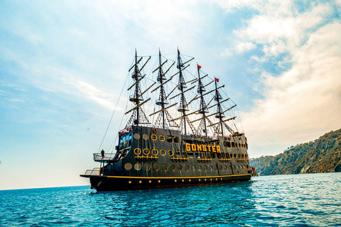 Antalya/Kemer: Luxury Pirate Boat Cruise with Lunch & Drinks Luxury Pirate Boat Cruise (Meeting Point)