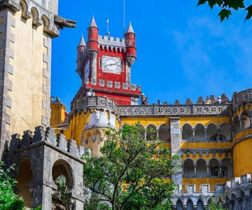 From Lisbon: Fátima, Nazaré & Sintra – 3 Cities Guided Tour