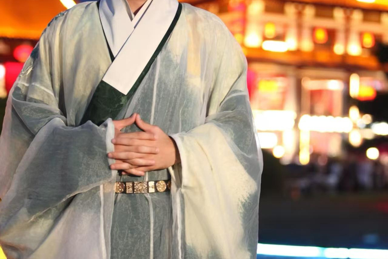 Beijing: Imperial Era Portrait Photography at Landmarks