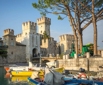 Guided Boat Cruise to Sirmione from Garda/Bardolino