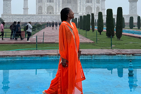 Huur een sari of kurta pyjama voor Taj Mahal bezoek & foto