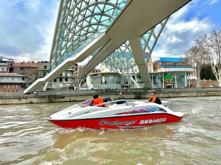 Tbilisi: giro turistico sul fiume nella città vecchia in barca