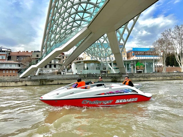 Tbilisi Boat Tour: Private Exciting Boat Trip in Old City