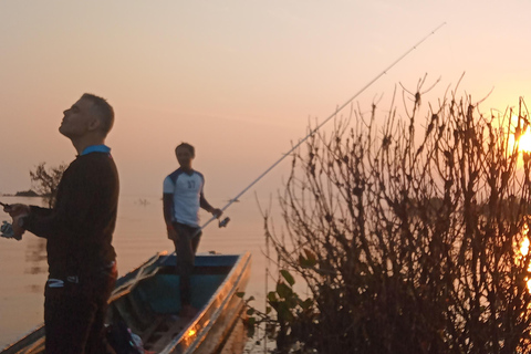 Siem Reap: 2-Day Tonlé Sap Fishing Tour, Overnight Stay in a Floating Village Siem Reap: 2-Day Tonle Sap Fishing Tour, Overnight Stay in a Floating Village