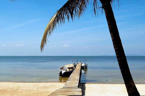 Entebbe: 2-Day City Tour with Wildlife & Lake Victoria