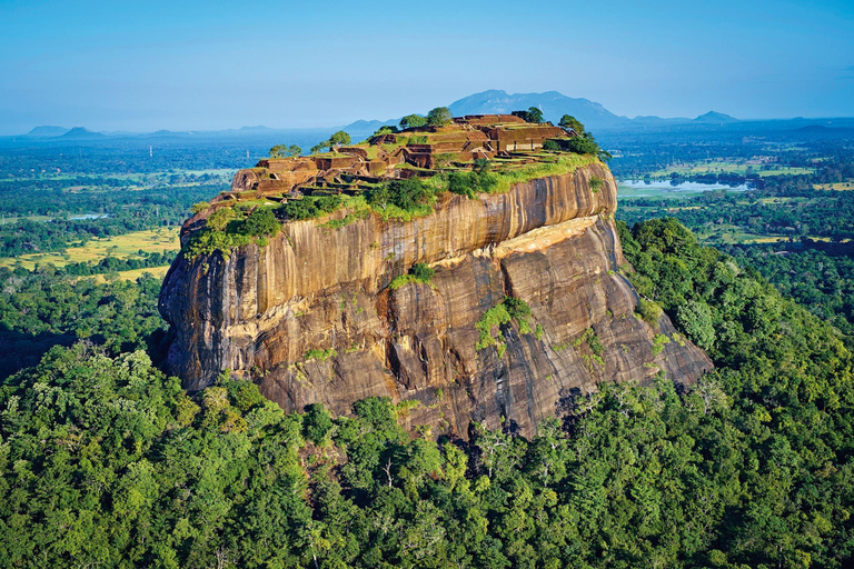 From Kandy: Sigiriya Rock Fortress & Dambulla Day Trip