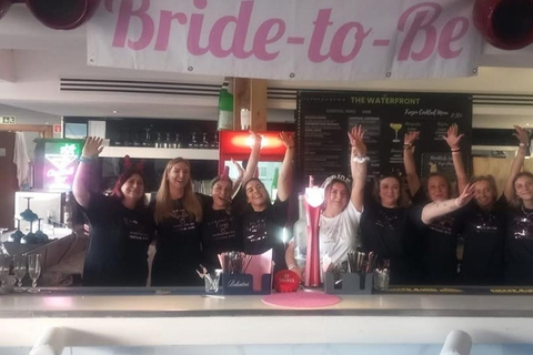 Albufeira: Cocktail Making Class at The Waterfront