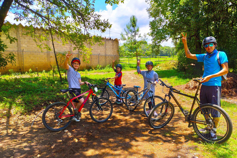 Valle de Bravo : Itinéraire de VTTRandonnée intermédiaire en VTT