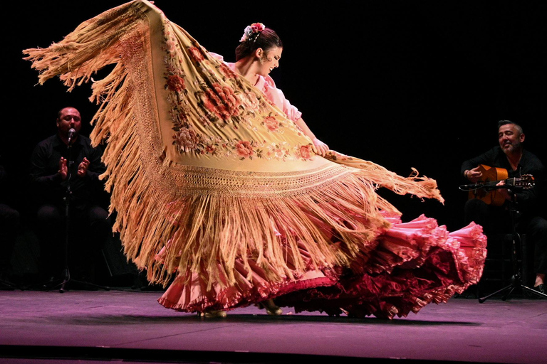 Madrid: oudejaarsdiner en show bij Flamenco Las TablasMadrid: oudejaarsdiner en show in Flamenco Las Tablas