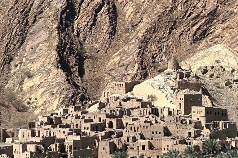 From Muscat: Nizwa & Jabal Akhdar with Multilingual Guide
