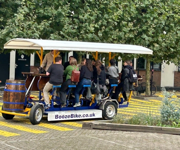 Liverpool: PROSECCO BIKE TOUR (PROSECCO INCLUDED)