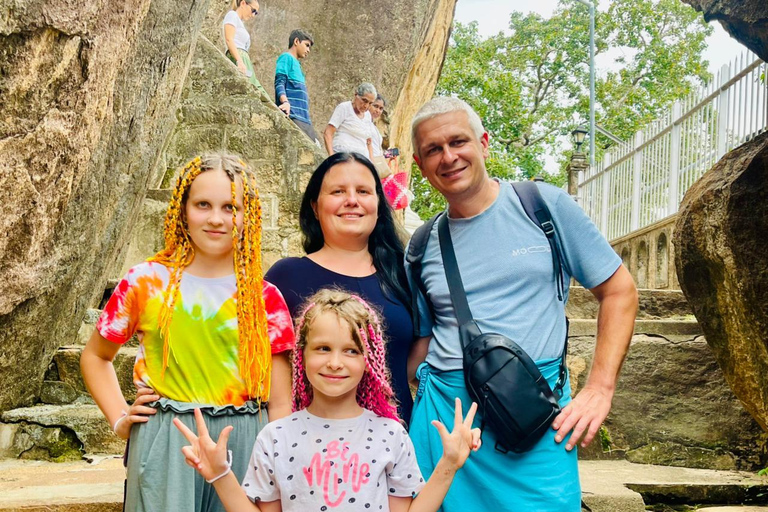 Colombo: Galle, Unawatuna, and Madu River Day Trip