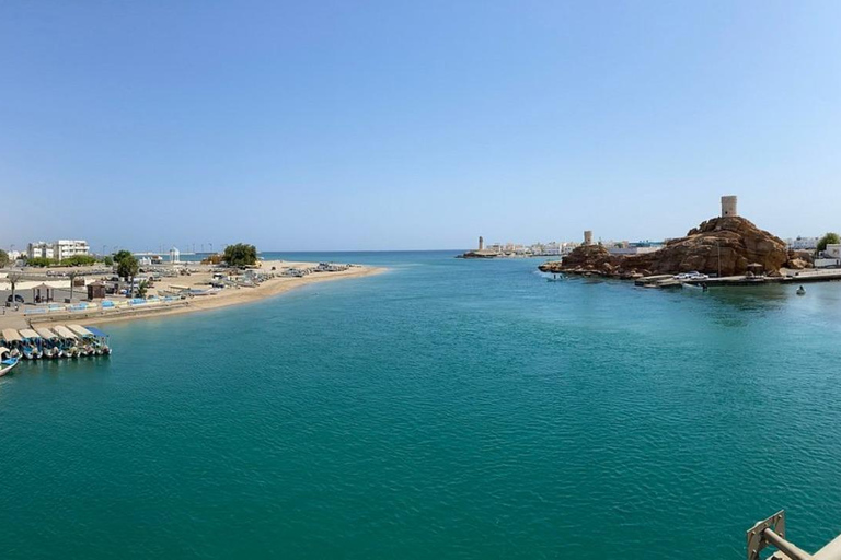 3-Day Oman Adventure: Wadis, Desert Camping & Meals by Guide