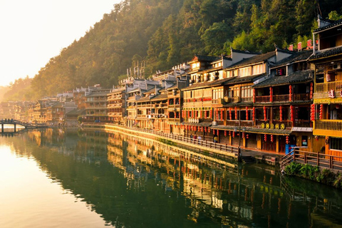 Zhangjiajie: Mystical Peaks & Ancient Towns 3-Day Tour