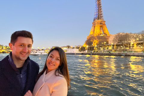 Paris: Illuminated Seine Night Cruise from the Eiffel Tower Paris: Illuminated Seine River Night Cruise & Free Postcard
