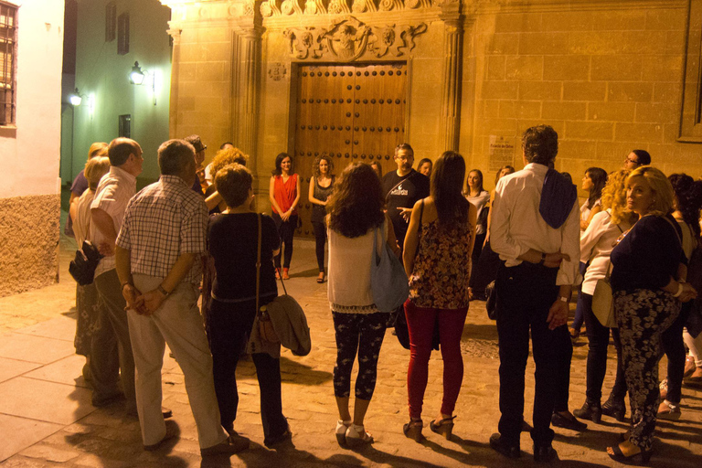 Córdoba: Night Walking Tour with Legends and Mysteries