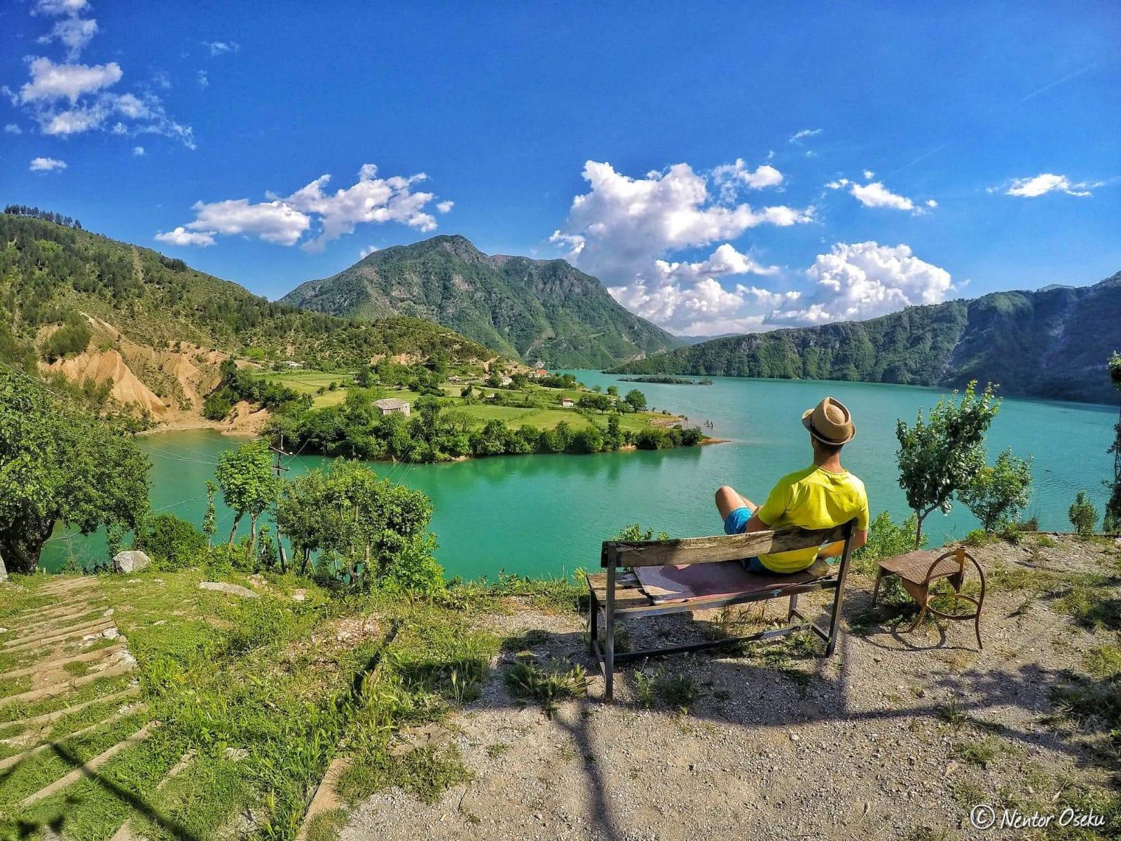 Von Tirana aus: Valbona & Komani See 2 Tagestour all inclusive