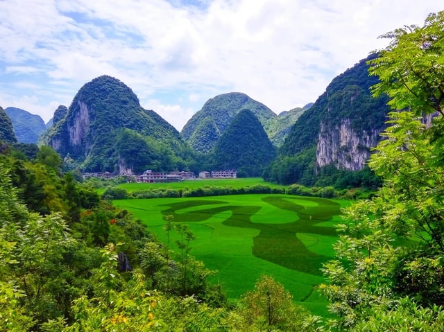 Guiyang: Dragon Palace & Tianlong Tunbao Private Day Tour