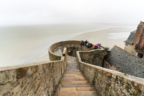 De Paris: Viagem de 1 dia ao Mont Saint Michel com um guiaDe Paris: excursão de um dia ao Mont Saint Michel com um guia