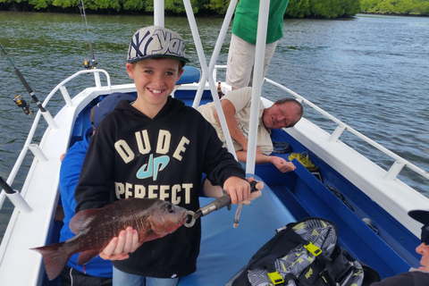 凯恩斯：清晨河口钓鱼包船服务凯恩斯：清晨河口钓鱼包船游 - *私人包船*