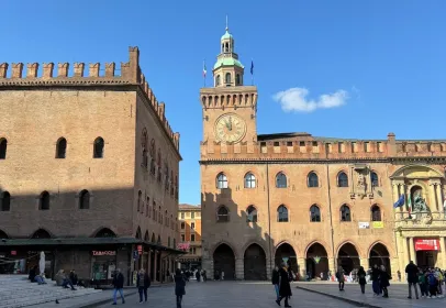 Rundgang durch Bologna mit Aussichtsturm und Archiginnasio