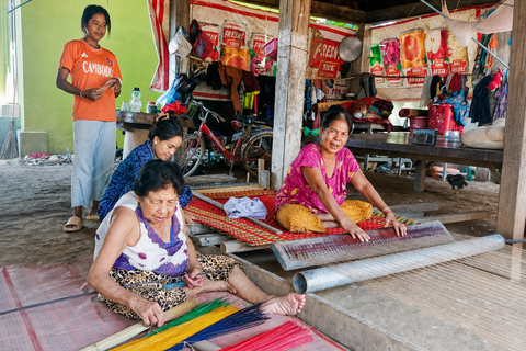 Phnom Penh: Silk Island & Countryside by Tuk Tuk with Snack